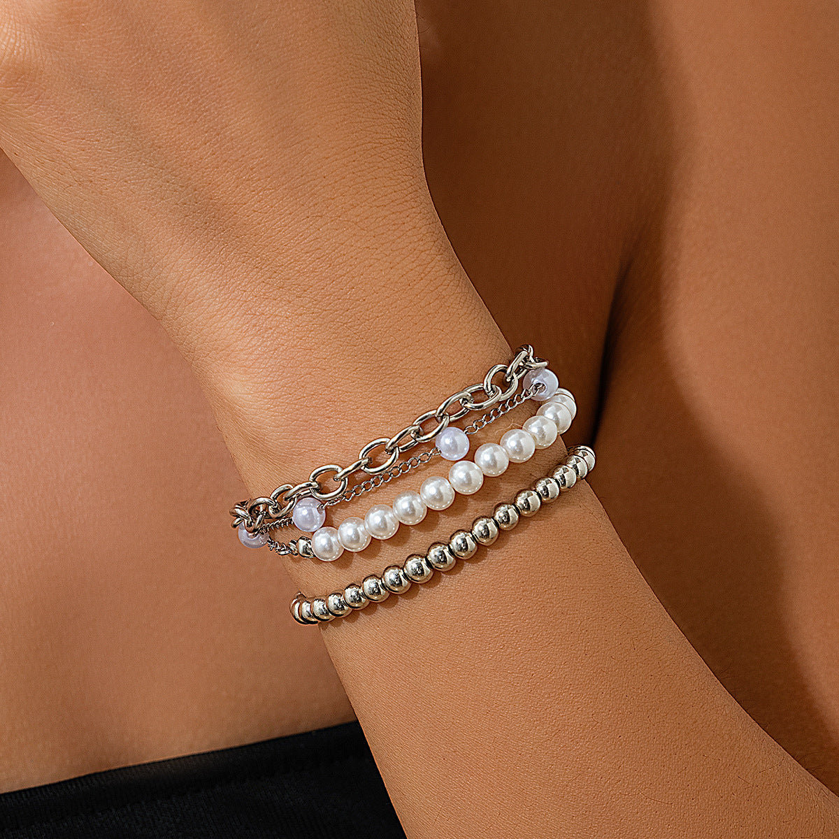 Fashionable Bracelet Beaded Bracelet Set with a Pearl like Style
