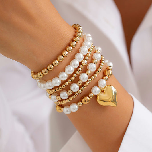 Minimally designed pearl bead bracelet